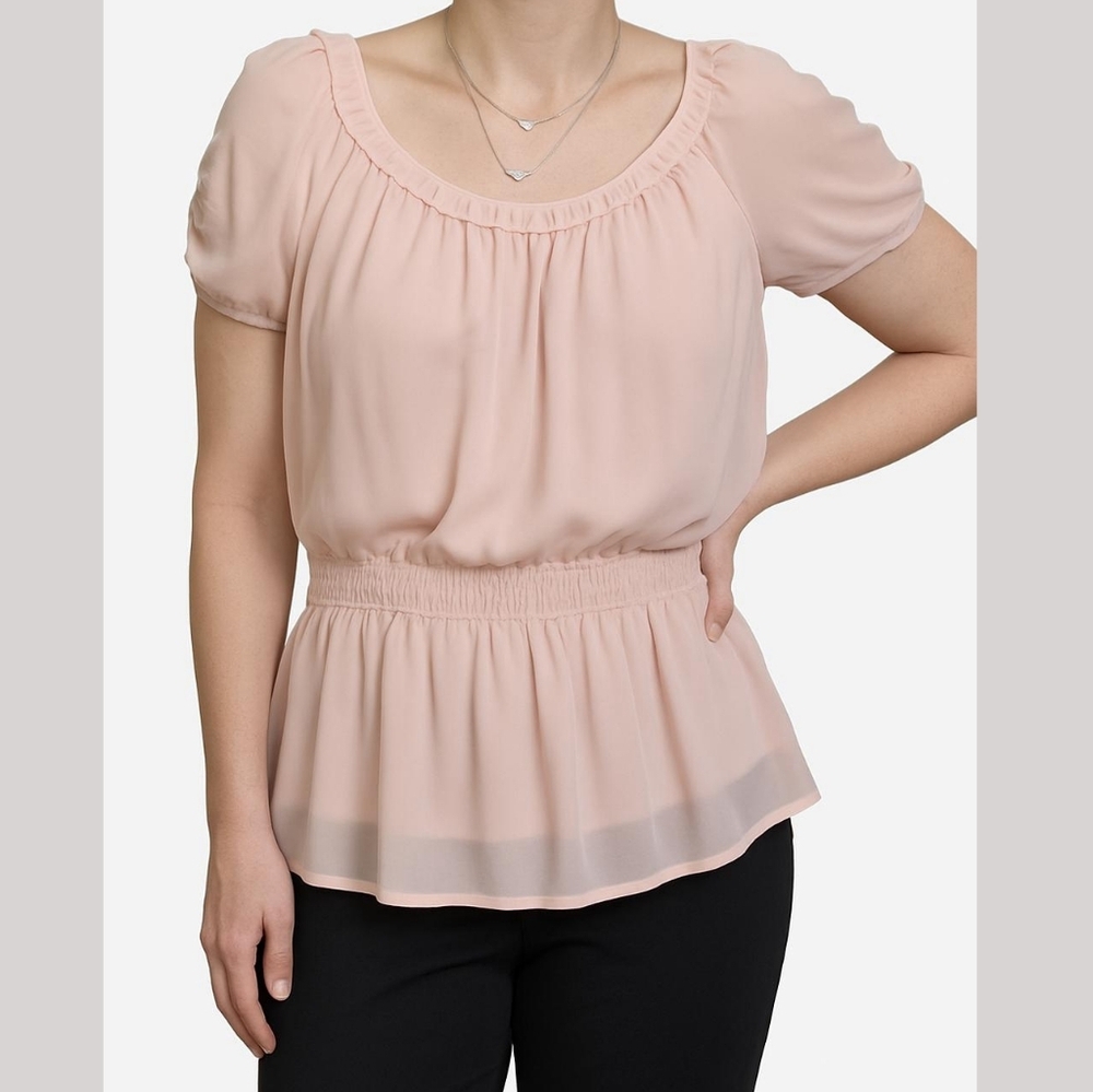 Blouse Soft pink color Sweetheart neckline ruffles Size XL MAX STUDIO NWT